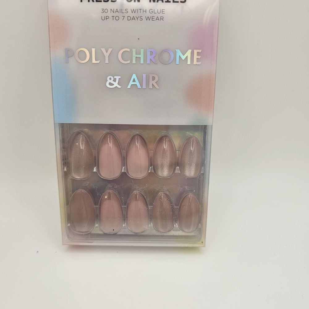 Polychrome & Air Press-On Nails